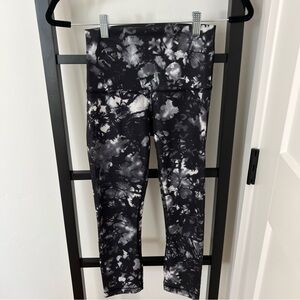lululemon athletica Black and Gray Capris